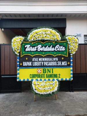 Papan Bunga Duka di Maharani